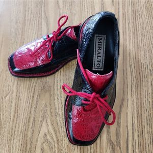 Black and red Miralto boys shoes, size 4